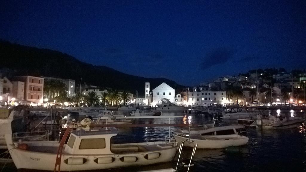 Apartments Desa Petric Hvar Town Exterior foto