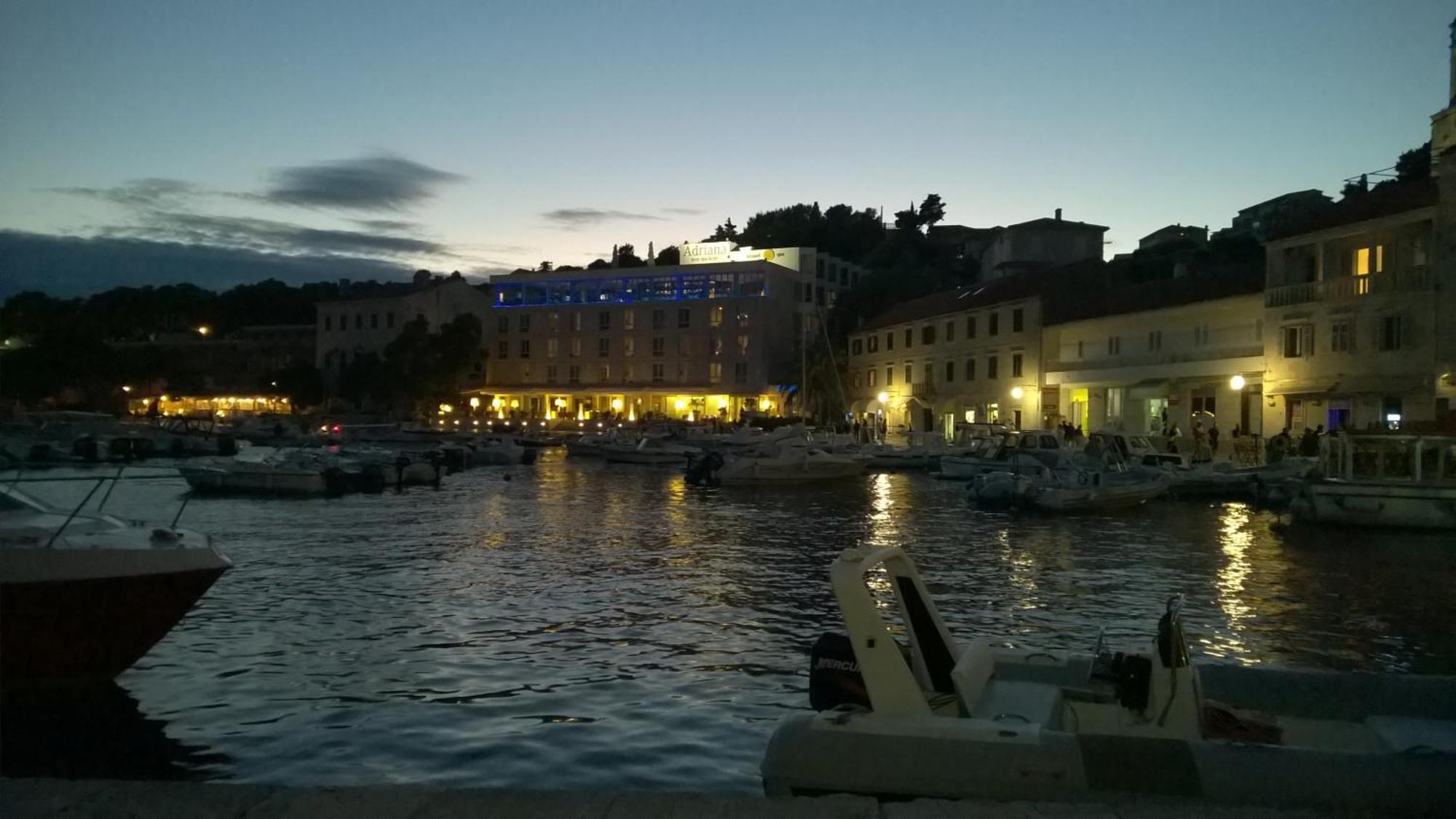 Apartments Desa Petric Hvar Town Quarto foto